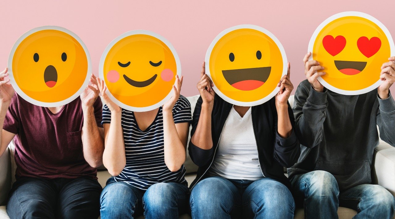 Stickers de WhatsApp são novo dialeto do brasileiro; conheça o alfabeto