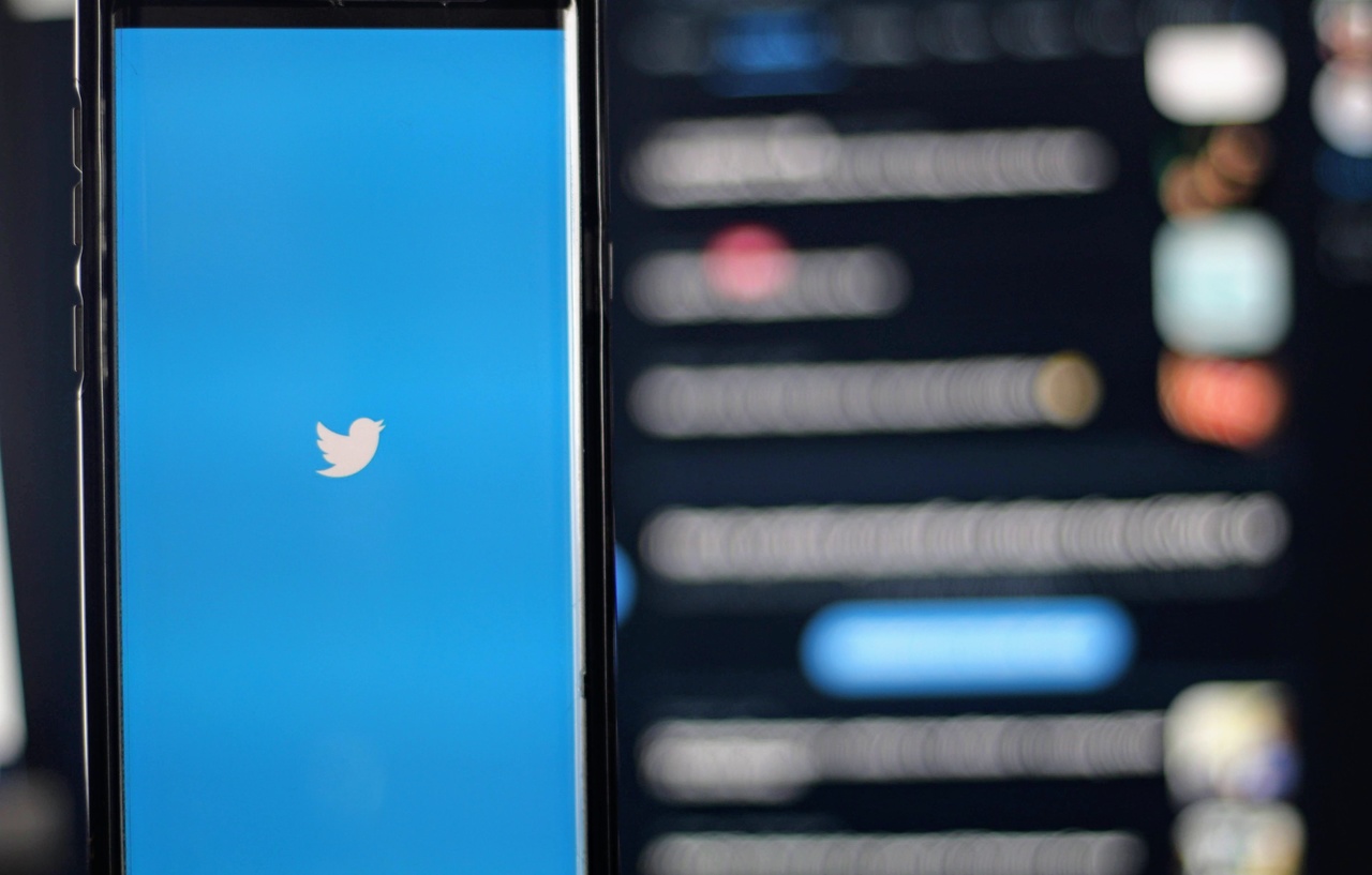 Como usar o aviso de conteúdo do Twitter