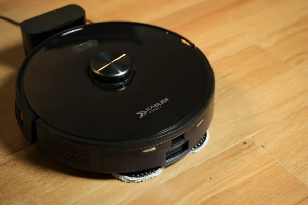 Robô aspirador KABUM! smart: Conheça os modelos K1000 e K1100 1 O robô aspirador KABUM! smart K1000 possui um grande poder de sucção